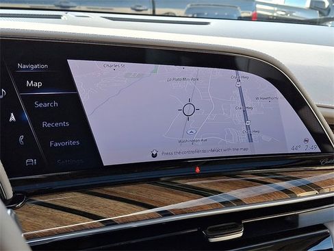 Certified 2022 Cadillac Escalade Premium Luxury Platinum image 20