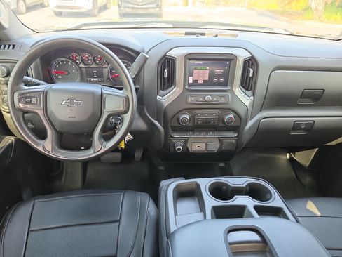 Used 2019 Chevrolet Silverado 1500 Custom Trail Boss w/ Custom Convenience Package AWD/4WD image 8