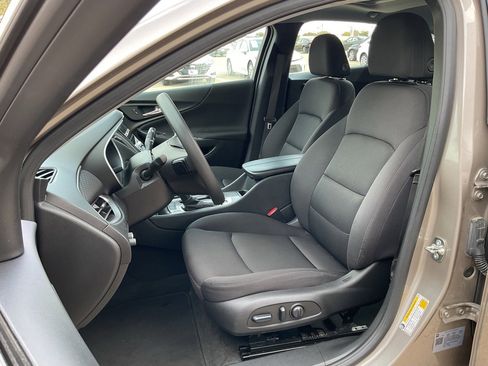 Used 2024 Chevrolet Malibu LT image 14