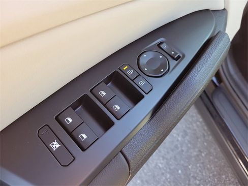 New 2026 Kia Sportage EX image 21