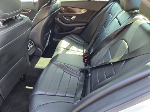 Used 2019 Mercedes-Benz C 300 Sedan image 12
