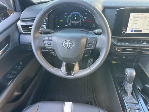 Used 2026 Toyota Camry SE w/ Convenience Package FWD image 14