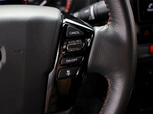 Used 2025 Nissan Frontier Pro-X image 13