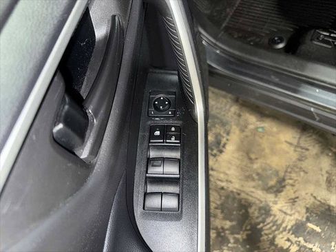 Certified 2022 Toyota RAV4 LE image 22