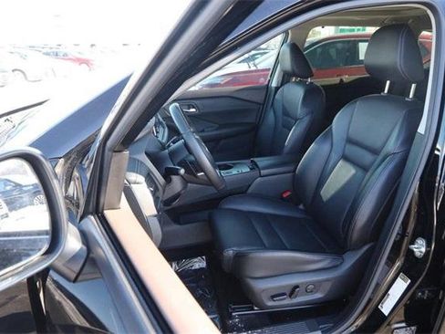 Used 2023 Nissan Rogue SV w/ SV Premium B Package image 10