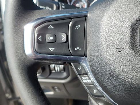 Used 2025 RAM 1500 Laramie image 12