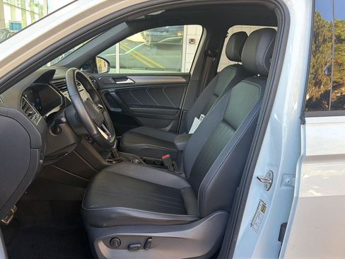 Certified 2023 Volkswagen Tiguan SE R-Line AWD/4WD image 16