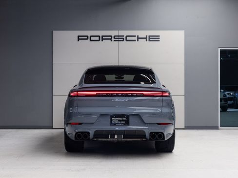 Certified 2026 Porsche Cayenne S AWD/4WD image 6