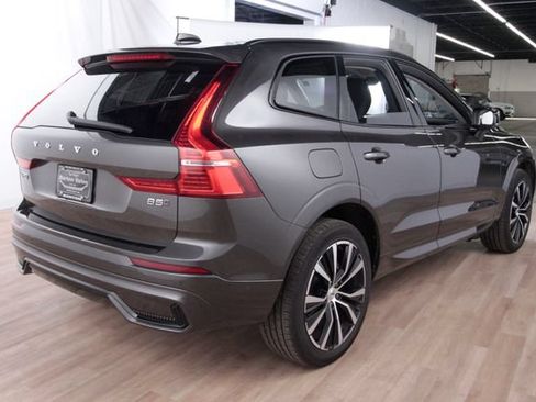 Used 2025 Volvo XC60 B5 Plus AWD/4WD image 5
