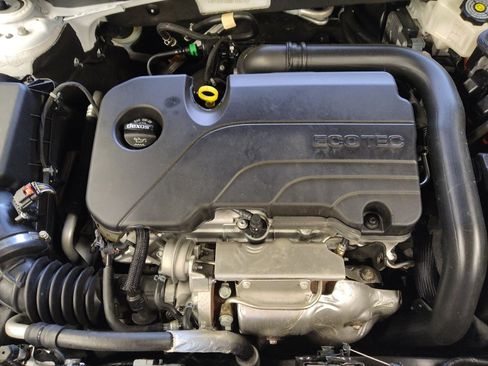 Used 2024 Chevrolet Malibu LT FWD image 30