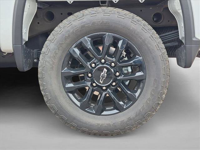 Used 2025 Chevrolet Silverado 2500 Custom w/ Custom Value Package AWD/4WD image 22