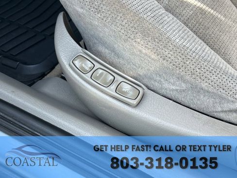 Used 2002 Saturn L-Series L200 image 8