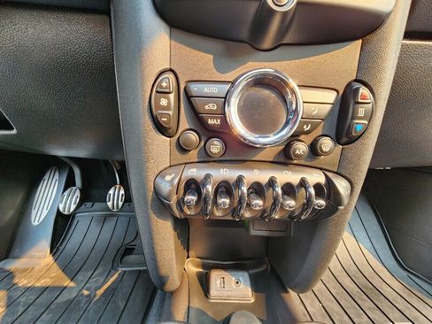 Used 2013 MINI Cooper S w/ Sport Pkg FWD image 19