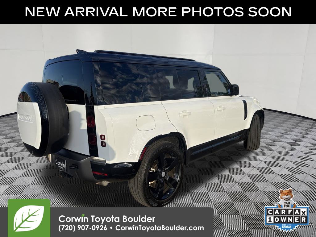 Used 2025 Land Rover Defender 110 X-Dynamic SE AWD/4WD image 8