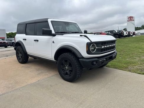 Used 2024 Ford Bronco Black Diamond AWD/4WD image 2