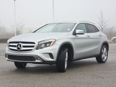 Used 2017 Mercedes-Benz GLA 250 GLA 250 image 9