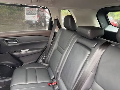 Used 2021 Nissan Rogue SL w/ Premium Package image 28