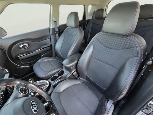 Used 2018 Kia Soul ! image 42