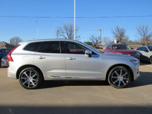 Used 2020 Volvo XC60 T8 Inscription image 5