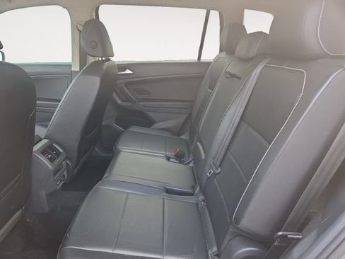 Used 2021 Volkswagen Tiguan SE w/ Panoramic Sunroof Package FWD image 14