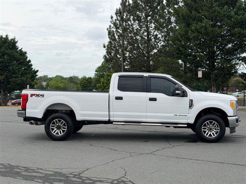 Used 2018 Ford F350 XLT w/ XLT Value Package AWD/4WD image 8