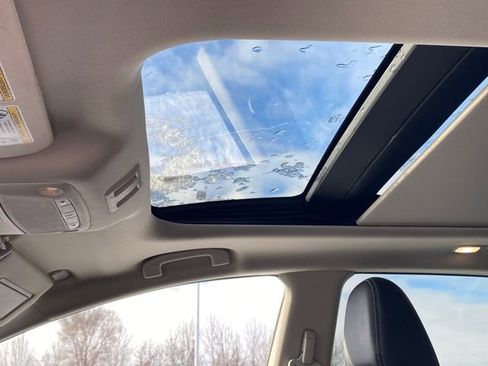 Used 2024 Nissan Murano SV image 16