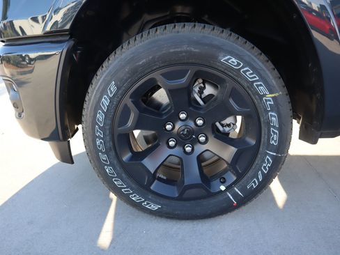 New 2026 RAM 1500 Big Horn AWD/4WD image 18