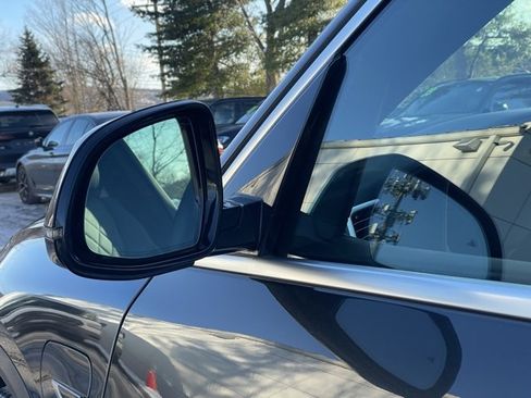 Used 2023 BMW X5 xDrive45e image 25