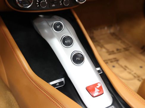 Used 2015 Ferrari California T image 42