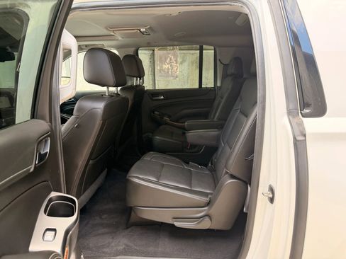 Used 2019 Chevrolet Suburban Premier AWD/4WD image 3