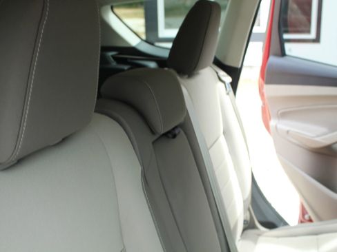 Used 2013 Ford Escape SE FWD image 25