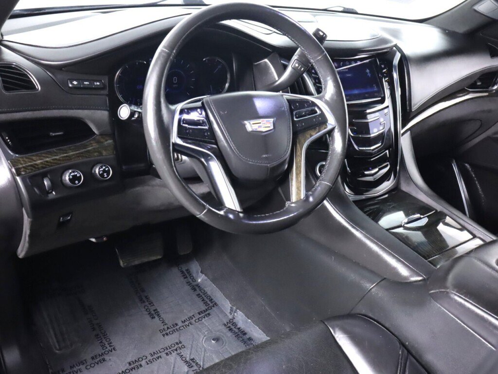 Used 2016 Cadillac Escalade ESV Platinum AWD/4WD image 9