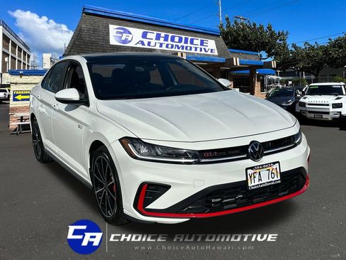 Used 2025 Volkswagen Jetta GLI Autobahn FWD image 9