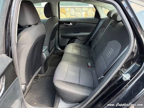 Used 2019 Kia Forte S w/ S Premium Package FWD image 7