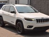 Used 2023 Jeep Cherokee Altitude Lux image 2