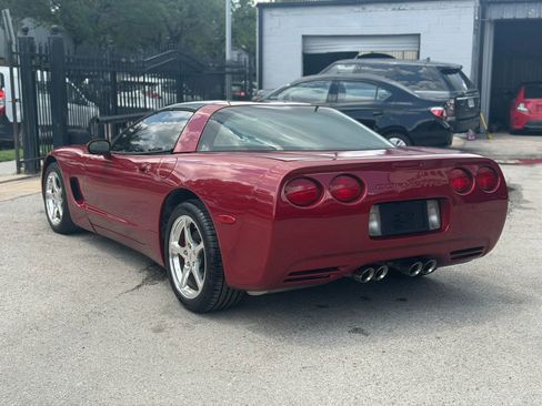 Used 2004 Chevrolet Corvette Coupe w/ Roof Package RWD image 5