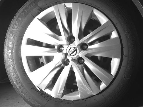 Used 2025 Nissan Sentra S FWD image 13