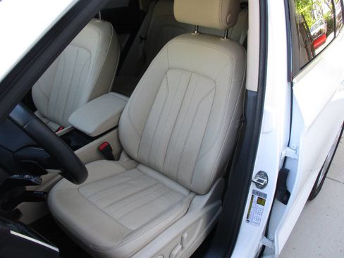 Used 2023 Audi Q5 2.0T Premium Plus w/ Premium Plus Package AWD/4WD image 60