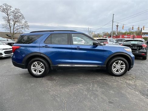 Used 2020 Ford Explorer XLT w/ Cold Weather Package AWD/4WD image 2