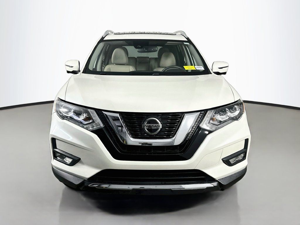 Used 2020 Nissan Rogue SL w/ Premium Package FWD image 2