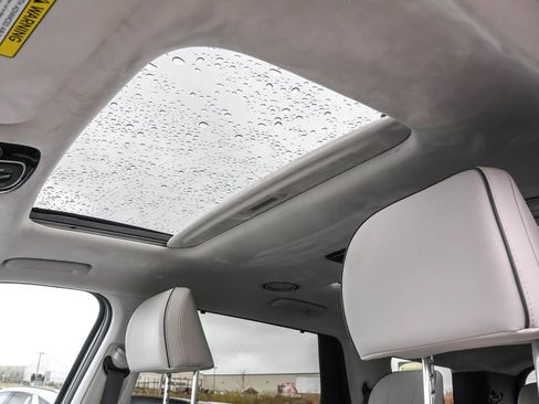 Used 2024 Hyundai Palisade Calligraphy image 9