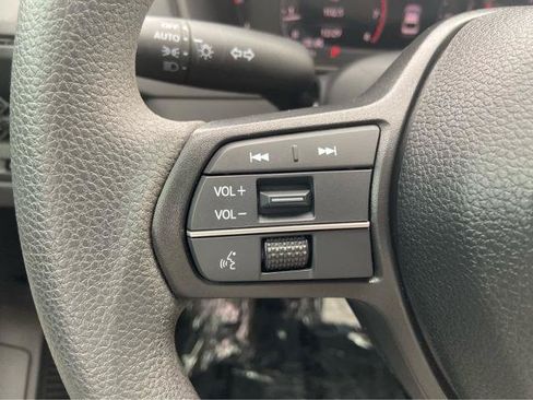 Used 2025 Honda Accord LX image 20