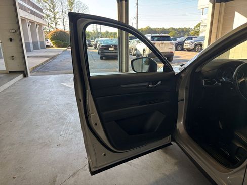 Used 2025 MAZDA CX-5 AWD 2.5 S w/ Select Package image 23