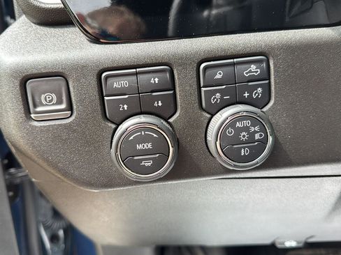 Used 2024 Chevrolet Silverado 1500 LTZ AWD/4WD image 15