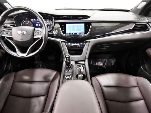 Used 2024 Cadillac XT6 Premium Luxury w/ Technology Package AWD/4WD image 3
