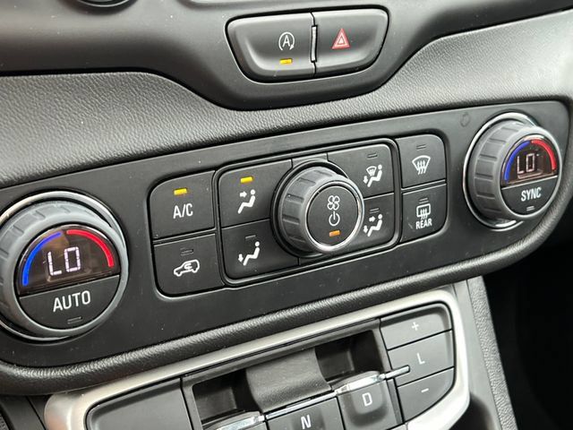 Used 2023 GMC Terrain SLT w/ Infotainment Package II AWD/4WD image 27