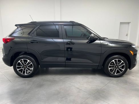 Used 2025 Chevrolet TrailBlazer LT AWD/4WD image 8