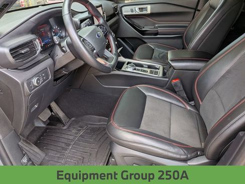 Used 2022 Ford Explorer ST-Line RWD image 16