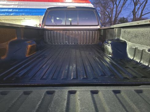 Used 2004 Ford F250 XL image 21