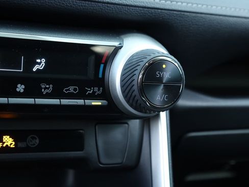 Used 2024 Toyota RAV4 XLE image 27